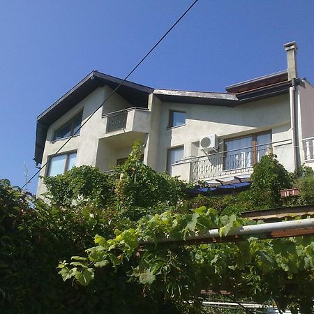 Villa Elfi โกลเดน แซนส์ ภายนอก รูปภาพ